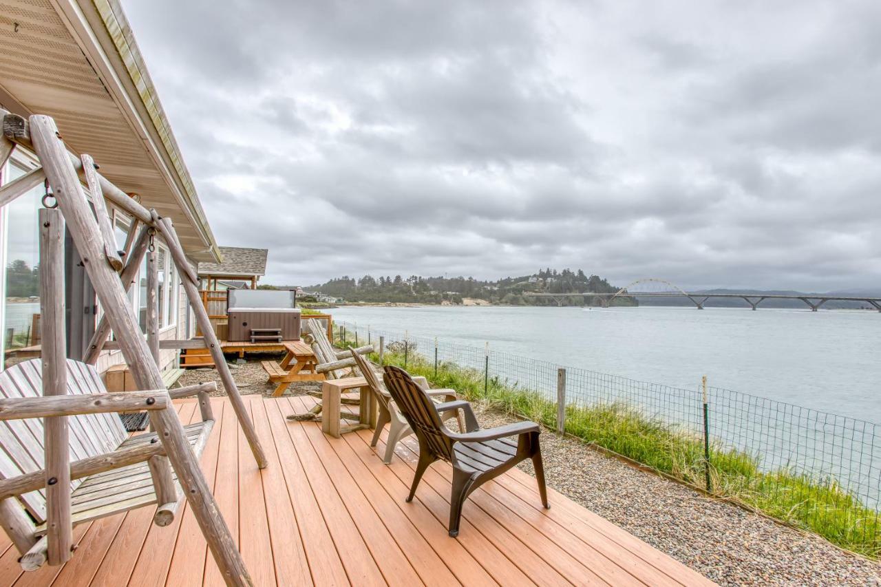 Harbor House Villa Waldport Exterior photo